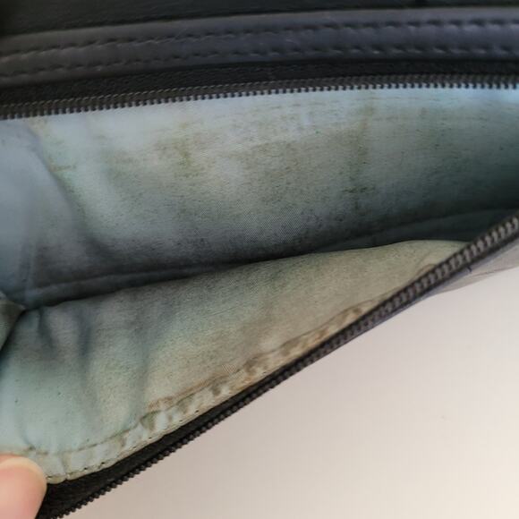 Coach Wallet Geniue Smooth Leather Solid Black Trifold 7x4 Large Envelope Boho - Picture 8 of 11